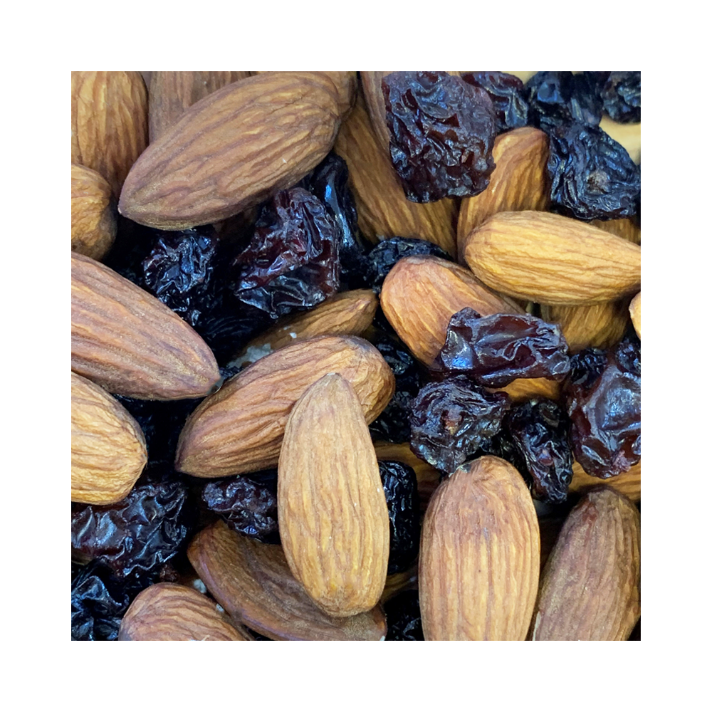 Almonds And Jumbo Raisins 500g